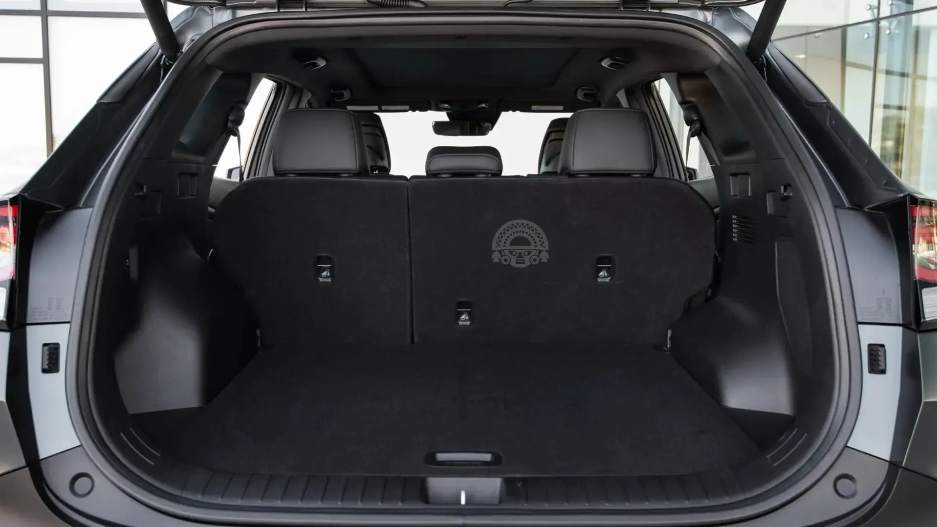 our-fleet-suv-kia-sportage-cusco-airport-transport-trunk
