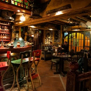 Restaurant Transfers – Indio Feliz Restaurant in Machu Picchu Pueblo, a colorful and distinctive dining experience in Peru.